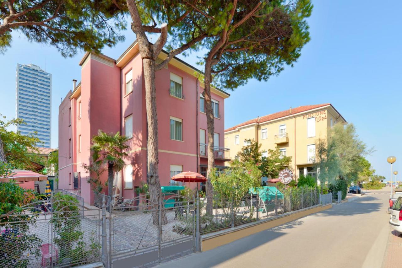 Hotel Flora Capri Cesenatico Eksteriør billede