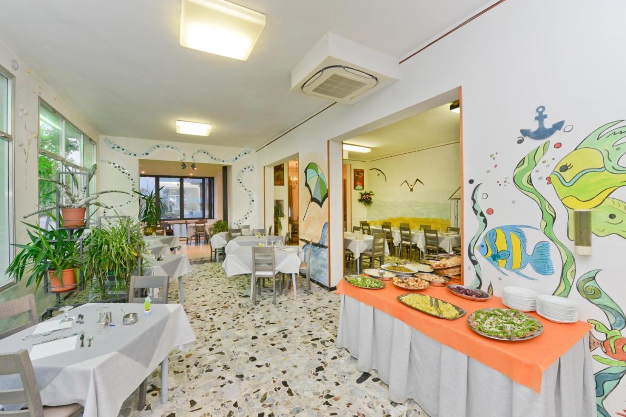 Hotel Flora Capri Cesenatico Eksteriør billede